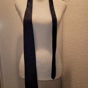 Elegant Black Polka Dot Tie